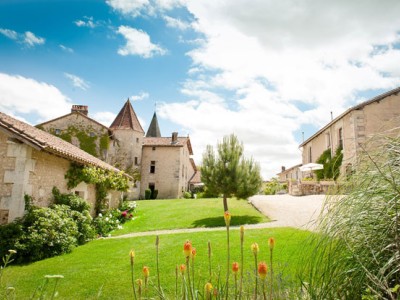 Child friendly luxury - does it exist?  It does at Chateau de Gurat.......